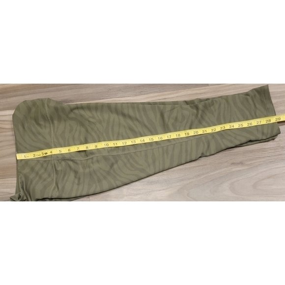 Eddie Bauer Cropped Leggings - Picture 5 of 7